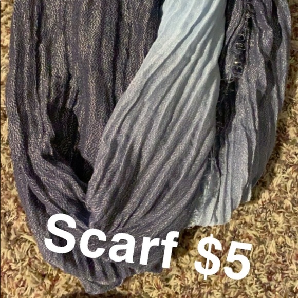 Clothes - Picture 4 of 8